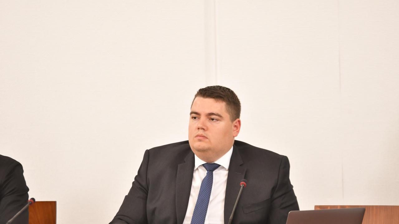 Шефът на правната комисия Стою Стоев: По-голямата независимост на НСлС е крачка в правилната посока
