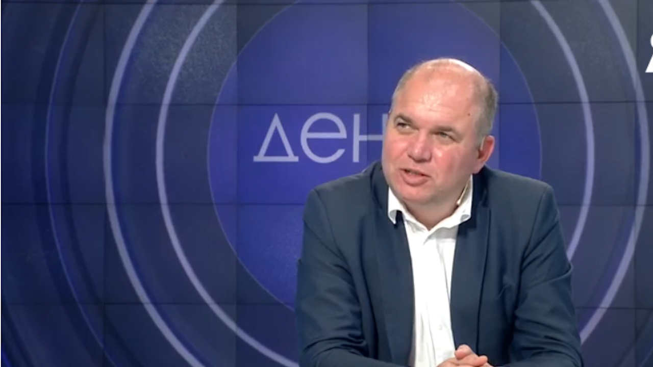 Владислав Панев (ДБ): Никой не е щастлив от този кабинет, но няма друг вариант - служебният е дискредитиран