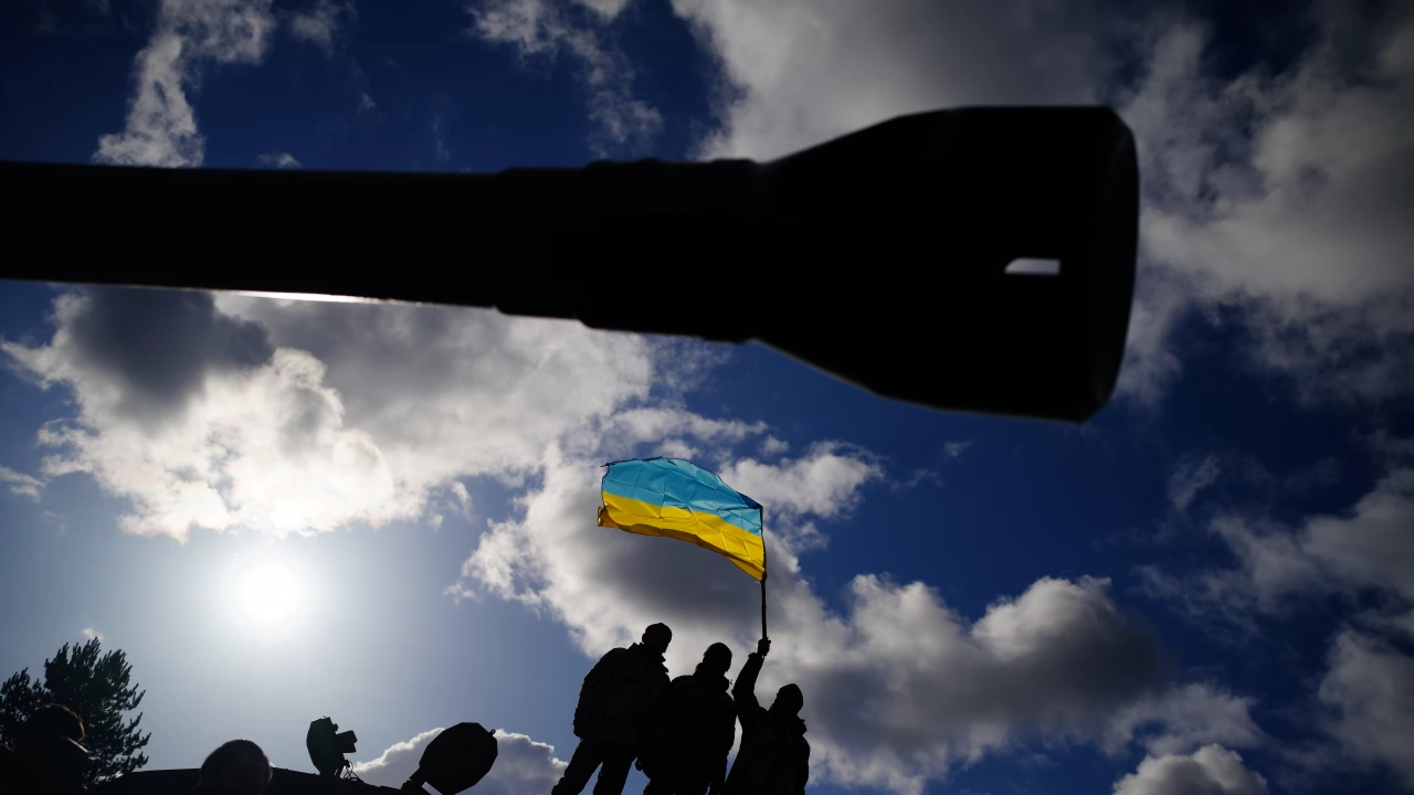 Съветник на украинския президент отрече Киев да е пряко замесен