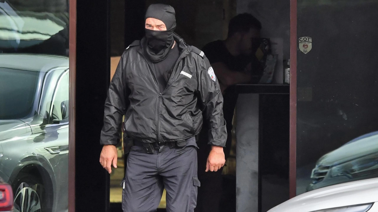 Полицейска операция се провежда в Дупница и Ресилово в търсене