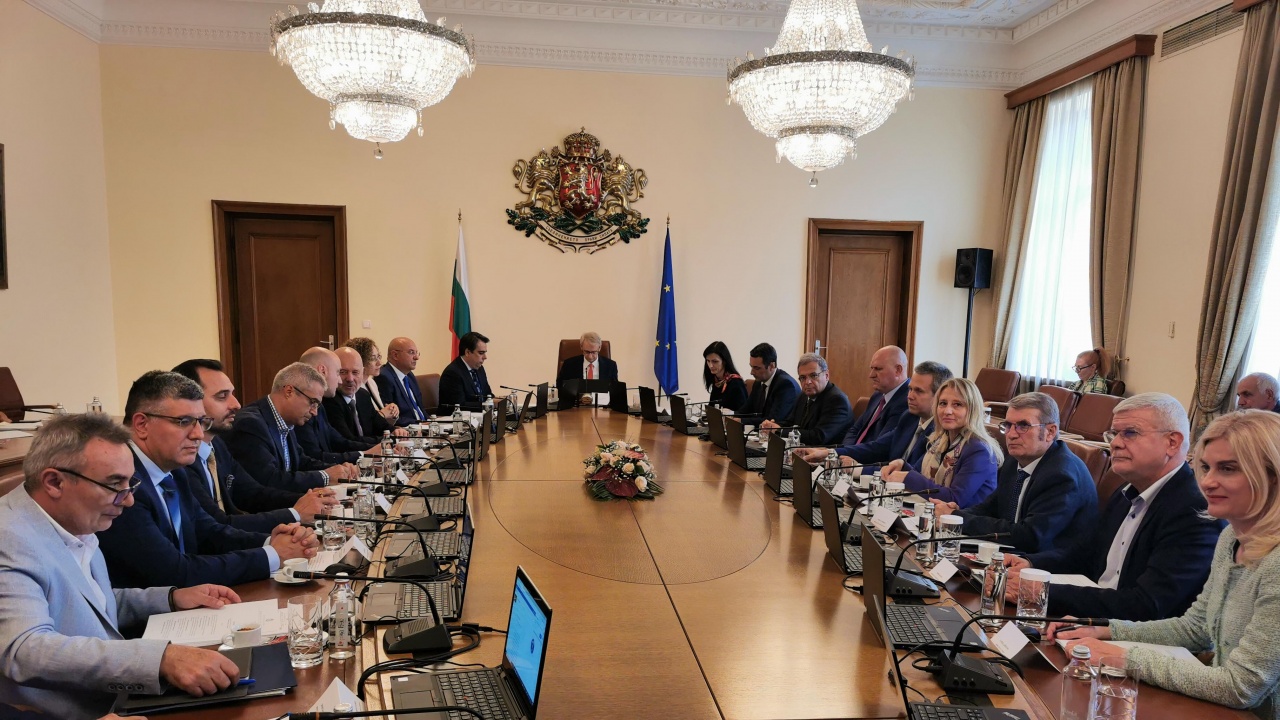 Премиерът Николай Денков назначи двама заместник-министри