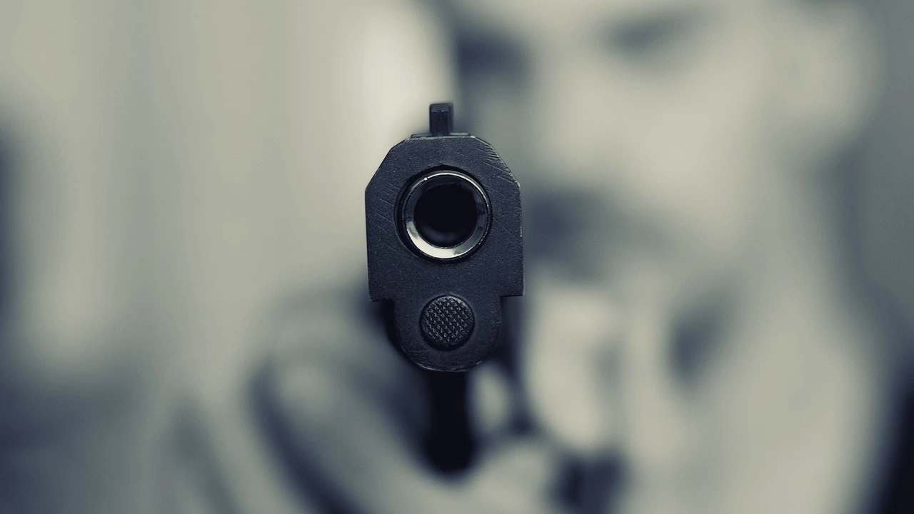 Мъж стреля по детето си с газов пистолет в берковско