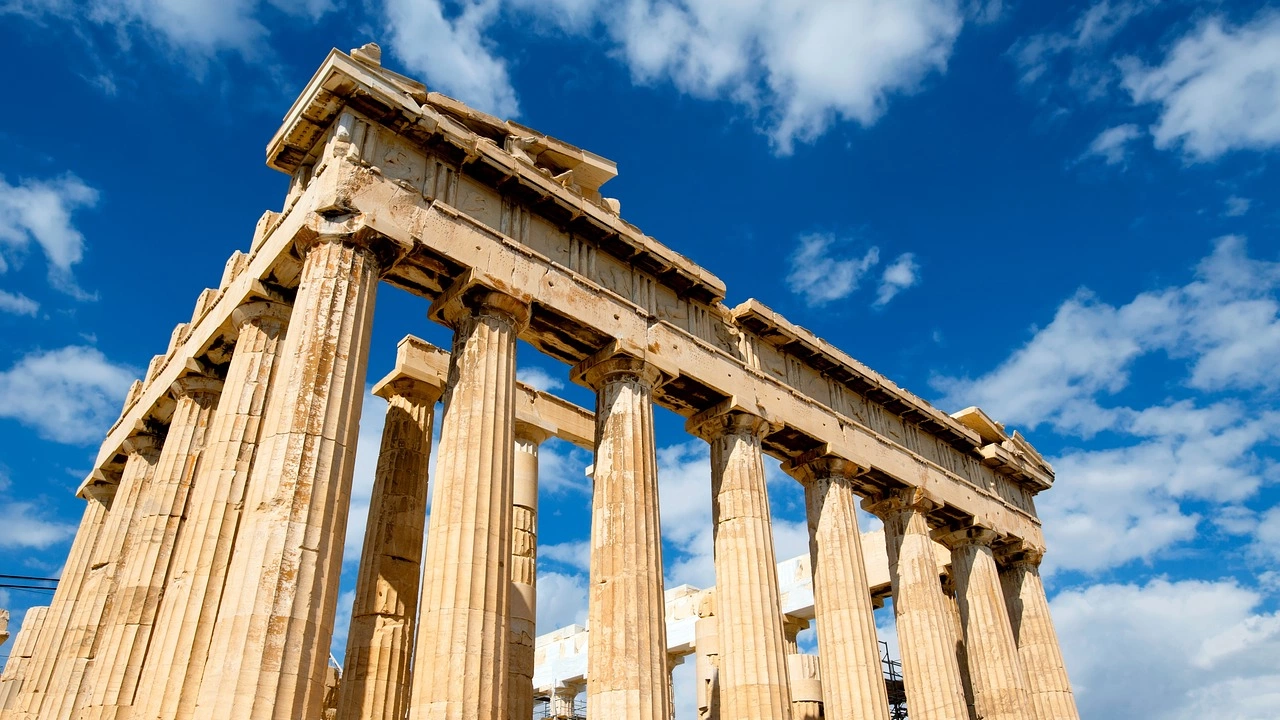 Почти трима от всеки четирима гърци имат банкови депозити на