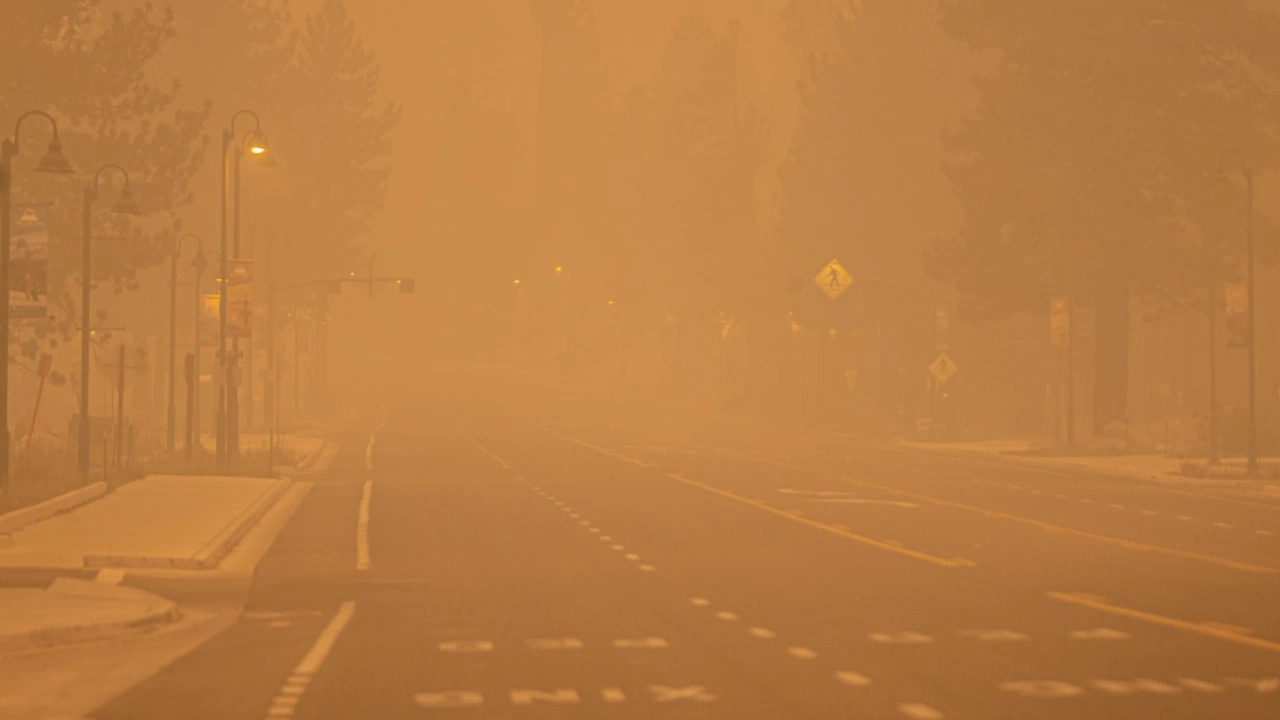 Димът от горски пожари в Канада отрови въздуха по Източното