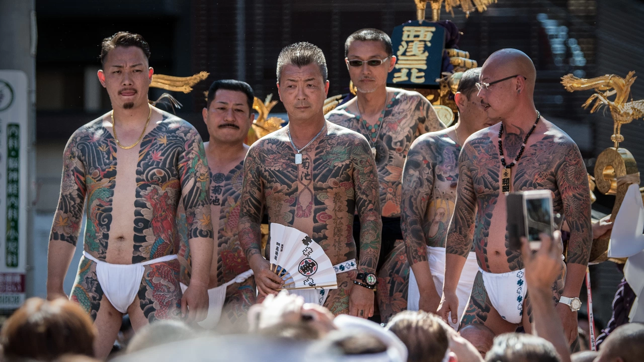 Японските висши военни преразглеждат забраната за татуировки по тялото при