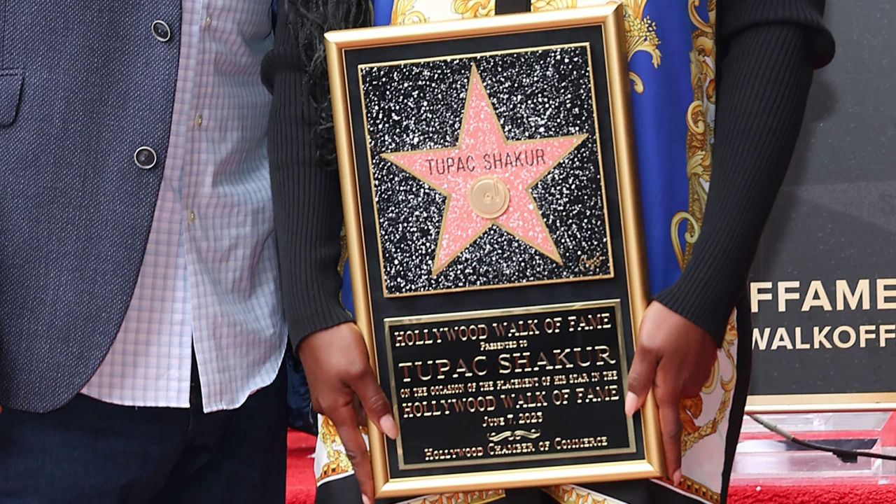 Тупак Шакур получи звезда на холивудската Алея на славата броени