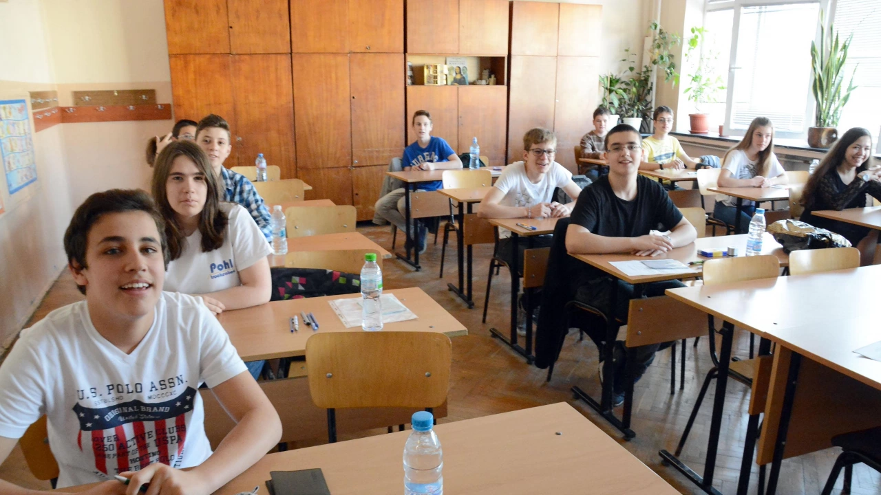До един дванадесетокласниците от пловдивското средно училище Братя Миладинови са