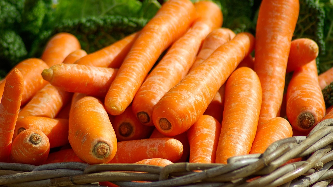 Морковите по пазарите и в магазинната мрежа поскъпват сериозно Цената