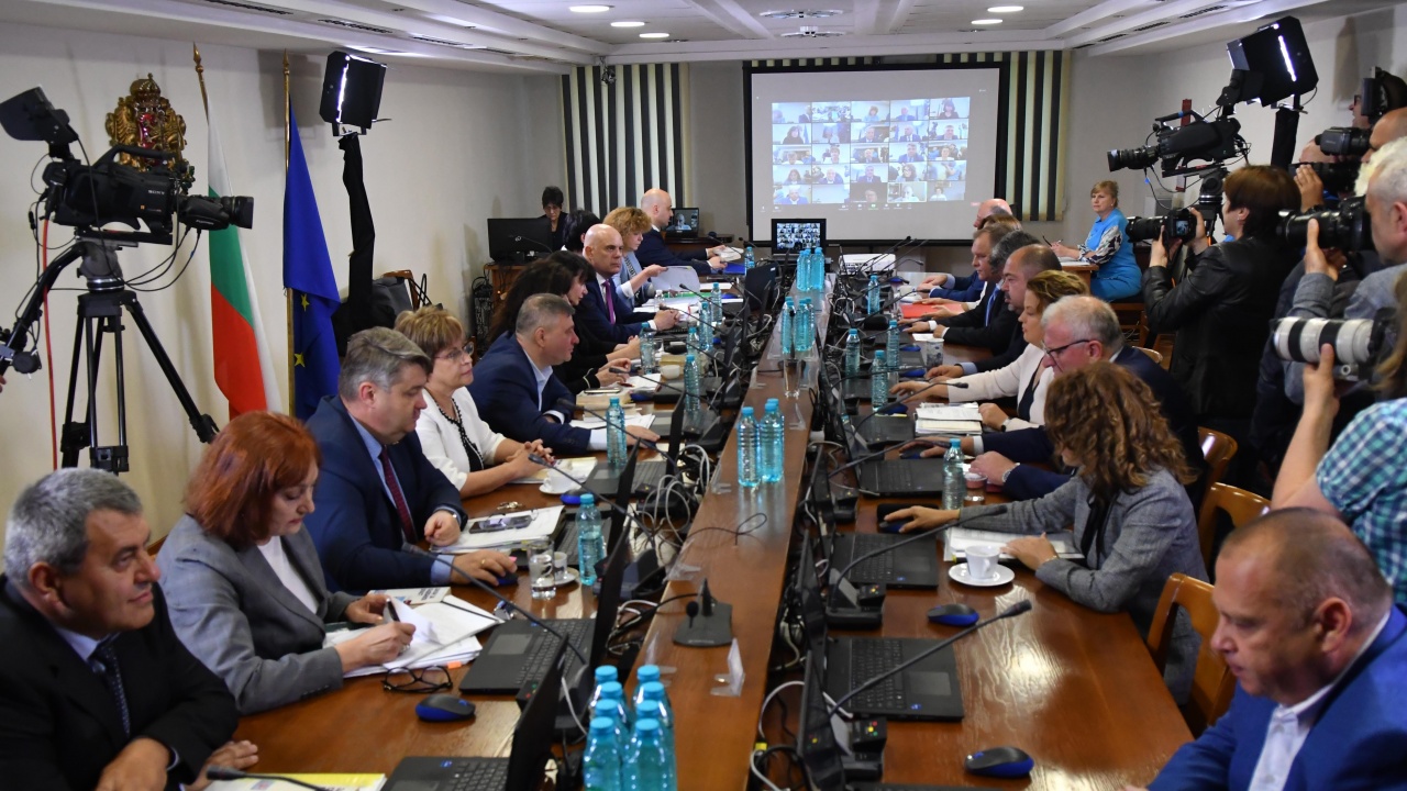 Прокурорската колегия на ВСС се събира на извънредно заседание, предава