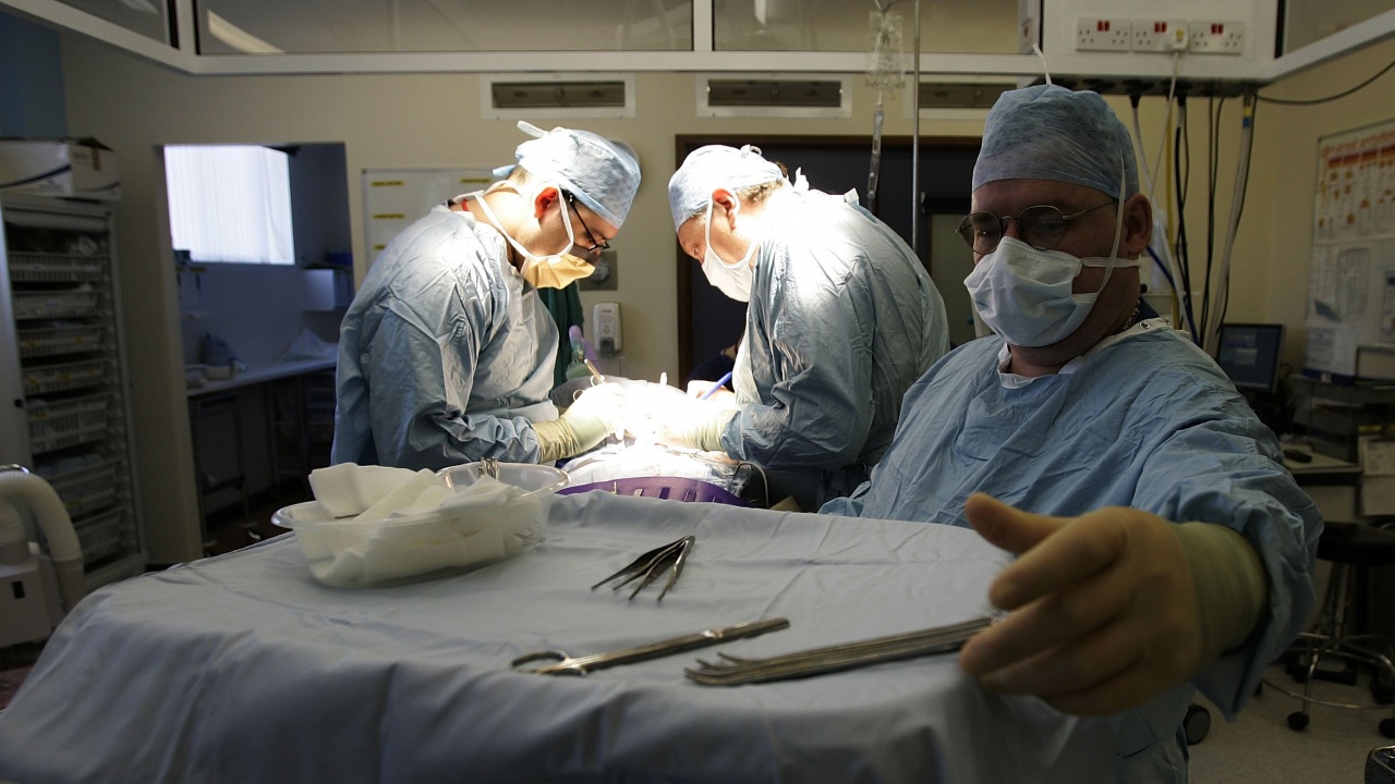 15-килограмов тумор отстраниха хирурзи от 59-годишен мъж в Пловдив