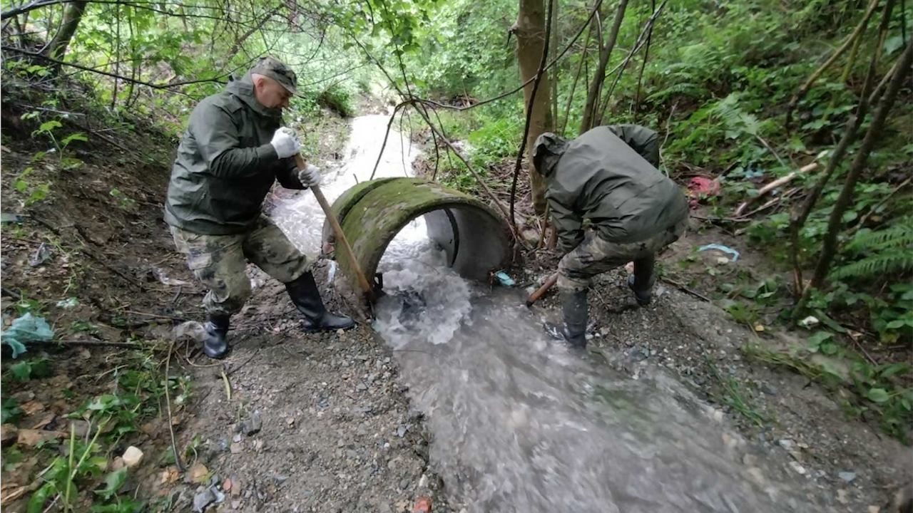 Военнослужещи от Сухопътните войски и днес помагат на хората в  Берковица