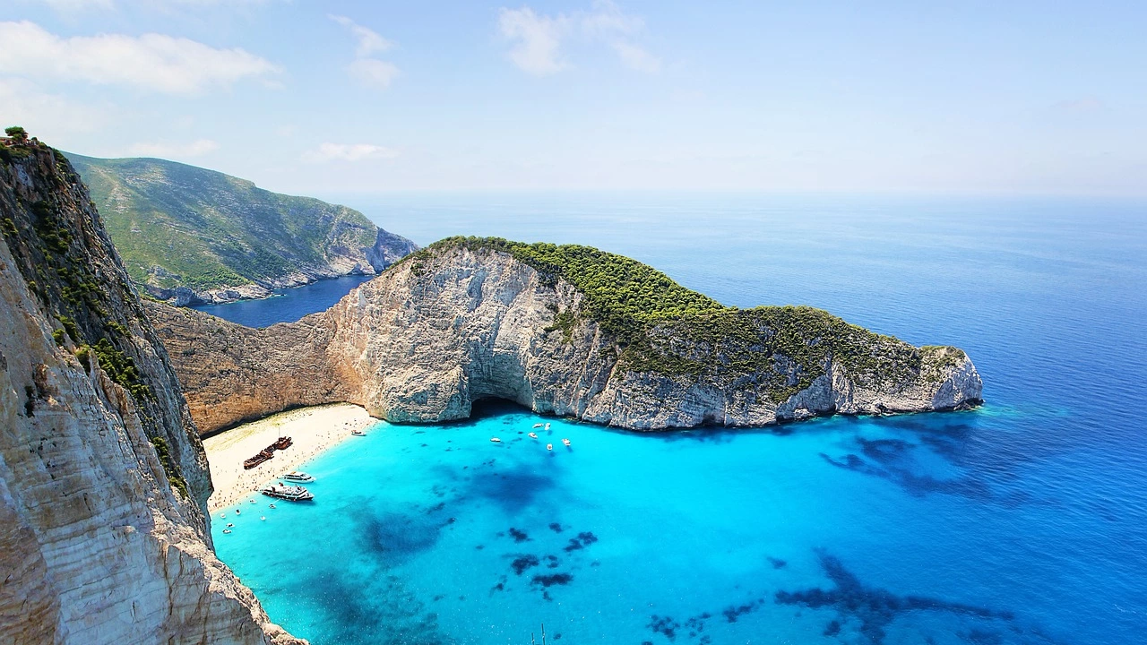 Известен с естествената си красота плаж на гръцкия остров Закинтос