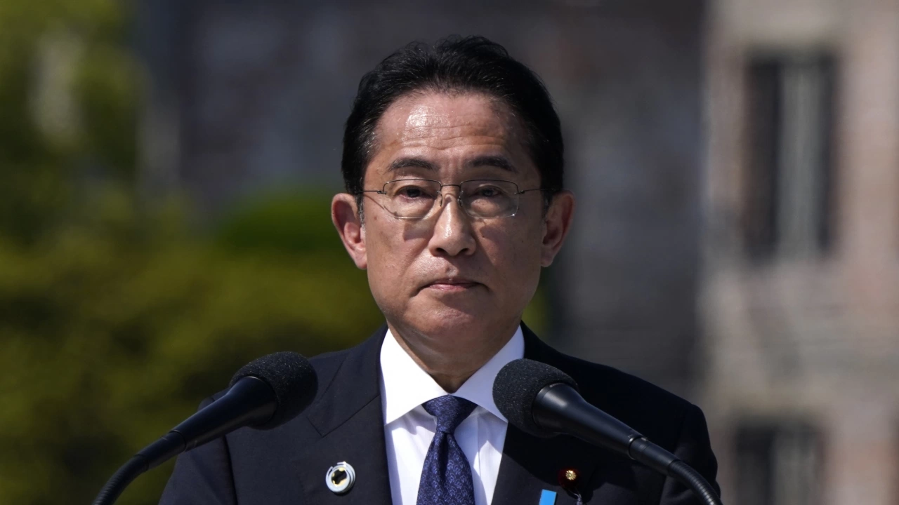 Японският премиер Фумио Кишида обмисля разпускане на долната камара на
