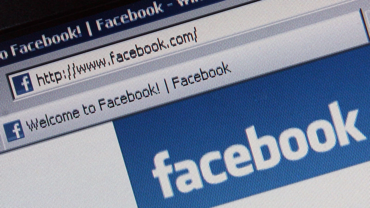   Фейсбук се срина Социалната мрежа показва само началното си лого но