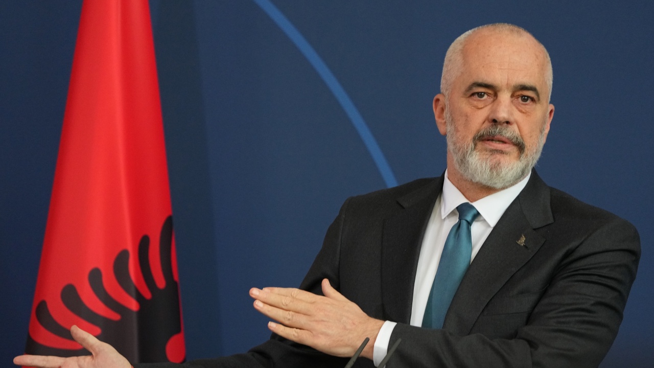 Премиерът на Албания Еди Рама заяви, че ако Сърбия не