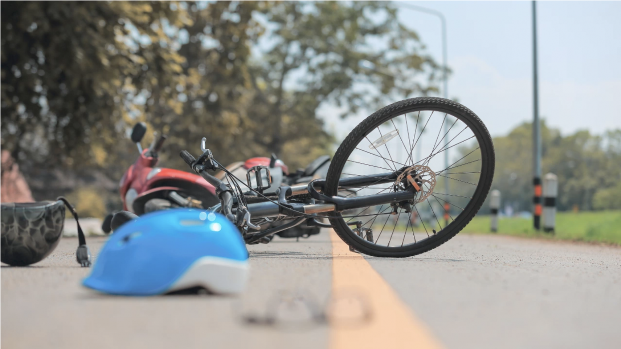 Десетгодишен велосипедист е пострадал при пътнотранспортно произшествие (ПТП), съобщиха от