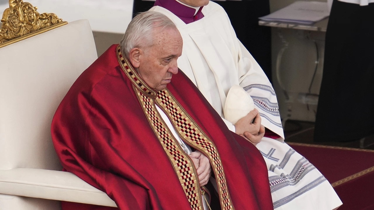 Папата: Все още съм под въздействието на упойката