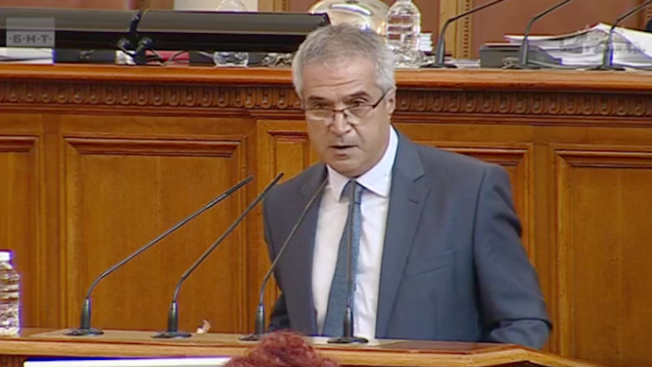 Министър Радев: Ще търсим по-добри условия с "Боташ", 13 години срок е смущаващо дълъг