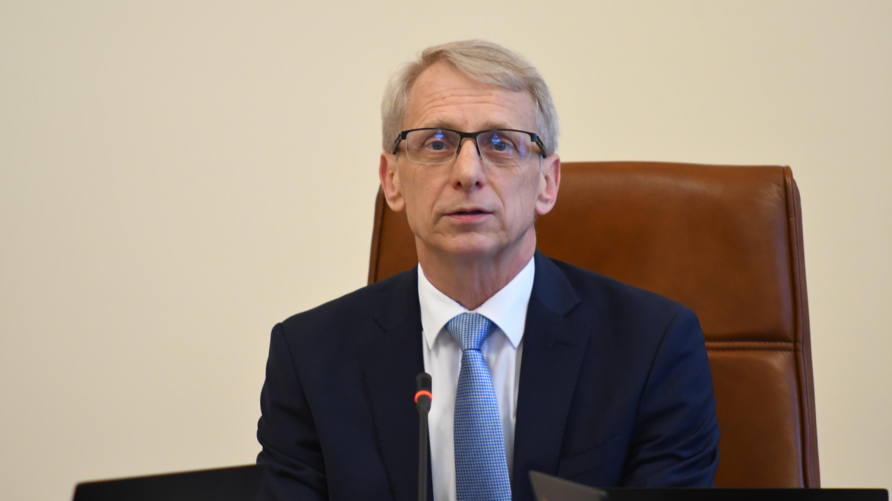 Премиерът Денков се чу по телефона с румънския си колега, обсъдиха Шенген