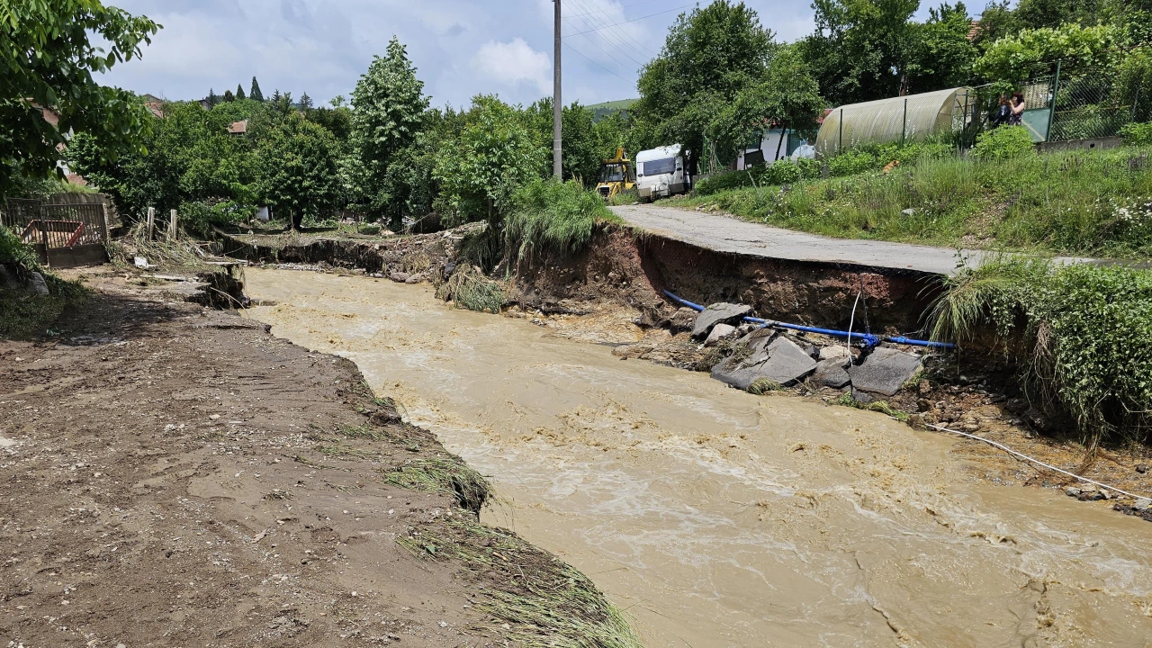 Село с 200 души в община Ружинци остана без достъп