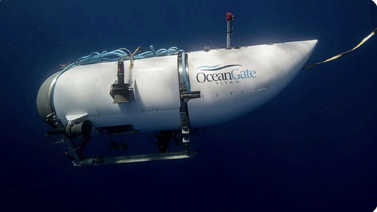 Продължава трескавото издирване на изчезналата в неделя подводница Титан CNN