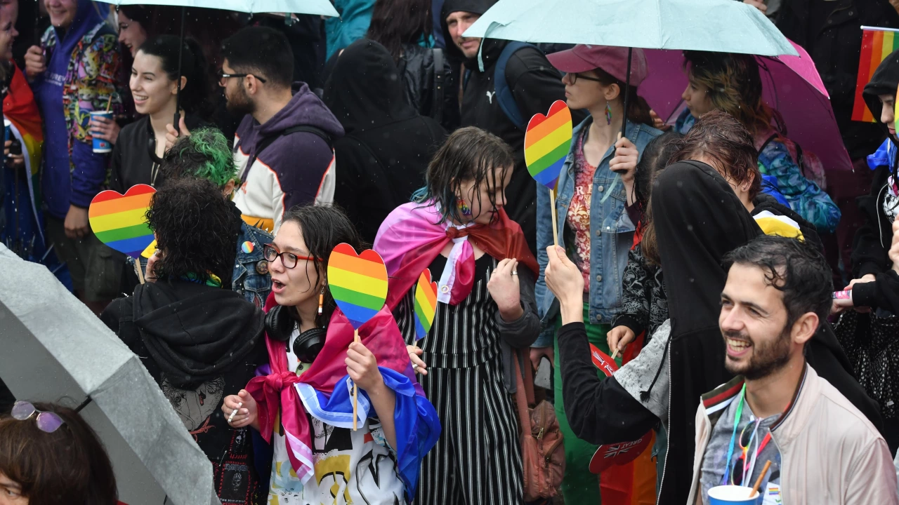 След София Прайд шествието в подкрепа на ЛГБТИ общността зачестиха