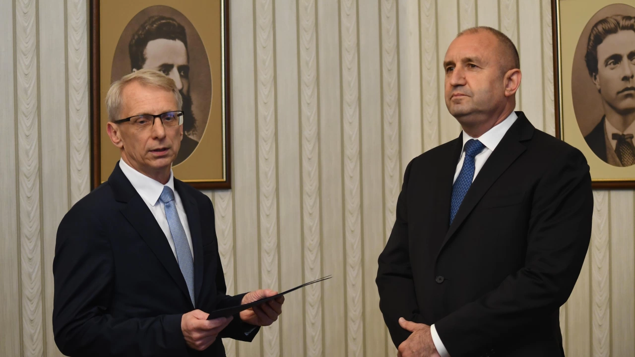 Премиерът Николай Денков а не президентът Румен Радев ще представлява