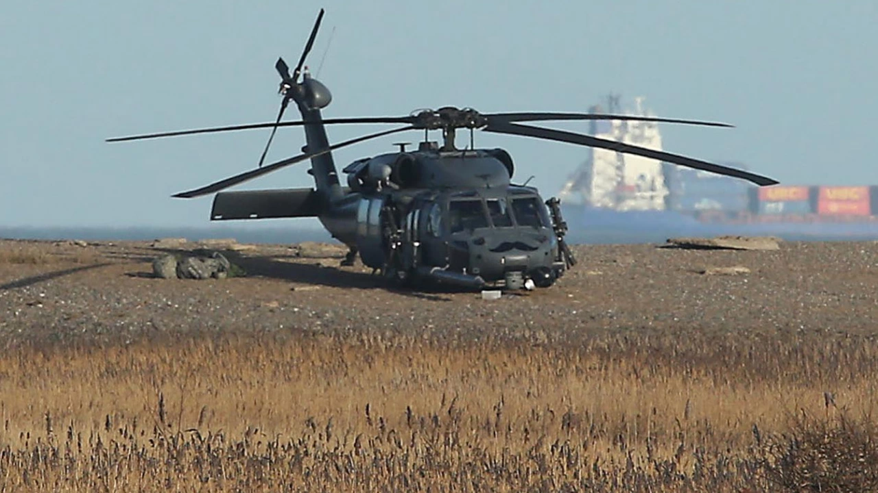 Останките от разбил се днес унгарски военен хеликоптер извършващ тренировъчен