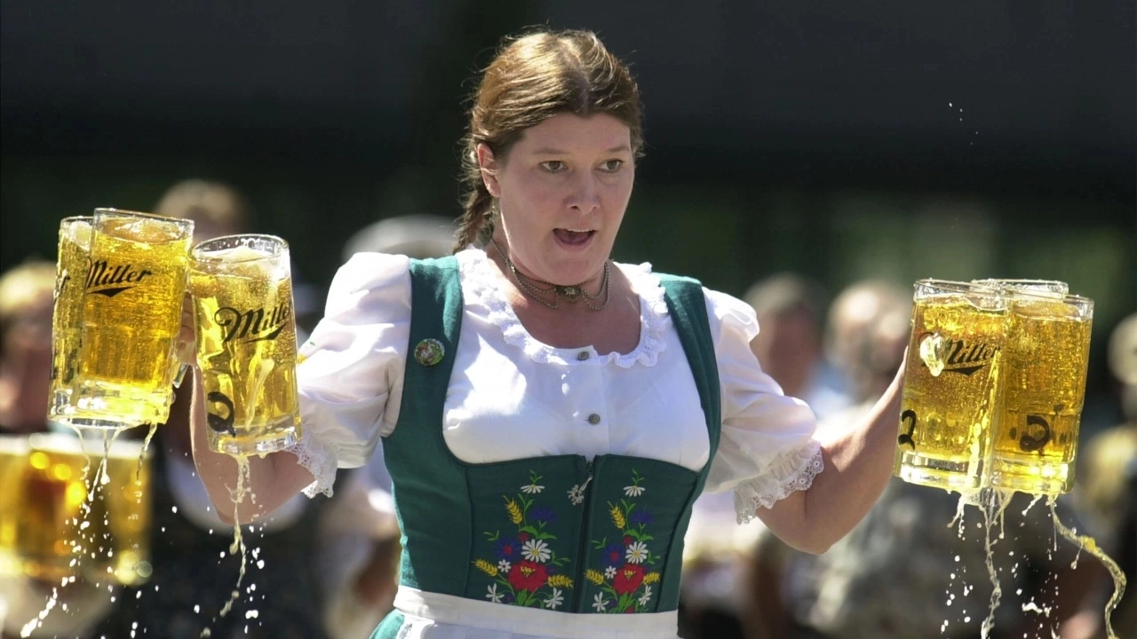 Посетителите на емблематичния германски фестивал на бирата Октоберфест тази есен