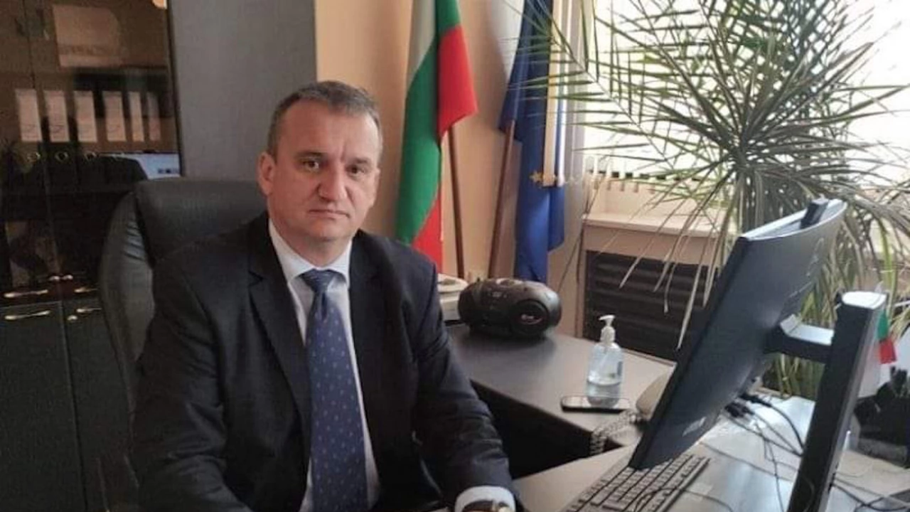 Управителят на област Сливен Минчо Афузов ще участва в изборите