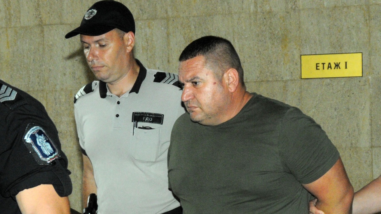 Районният съд в Бургас остави в ареста мъжа, заловения да превозва