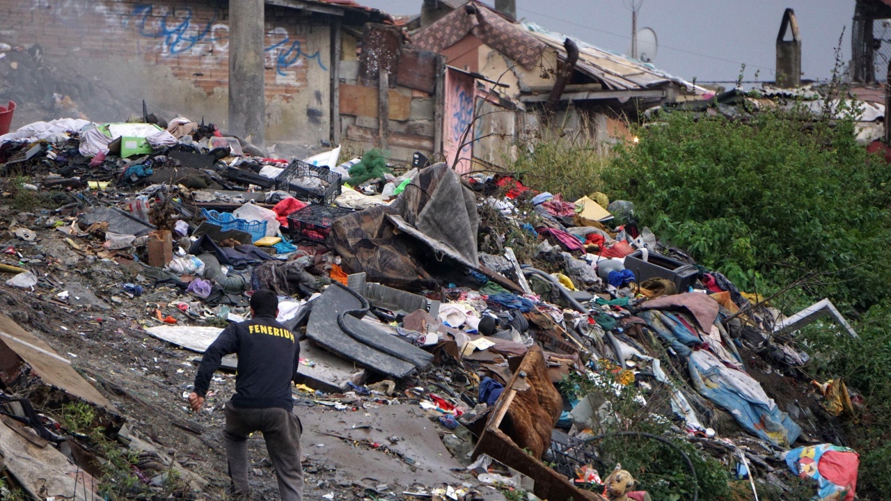 Миризма на горящи боклуци обгази Пловдив