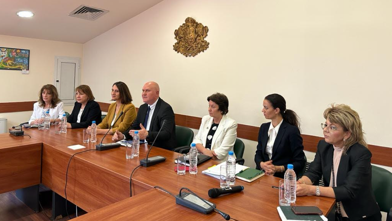 Министър Галин Цоков представи екипа и приоритетите си