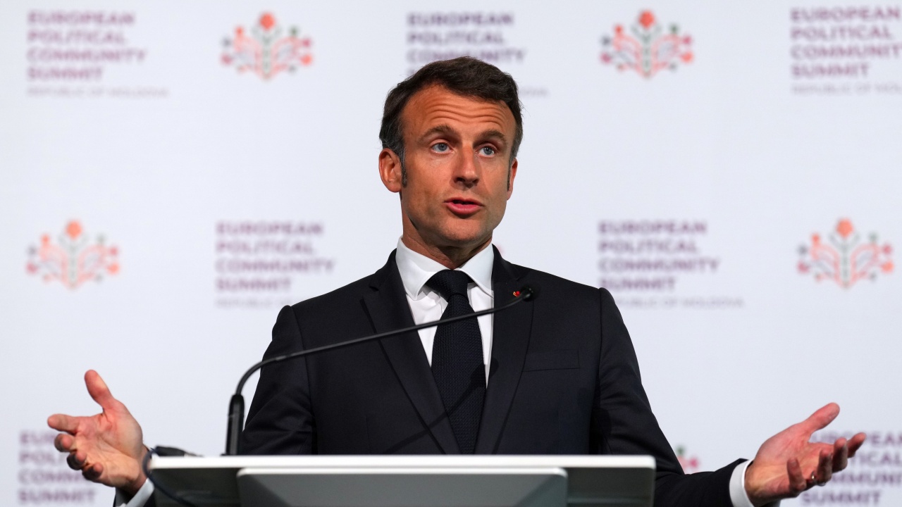Президентът на Франция осъди смъртоносната полицейска стрелба, при която в