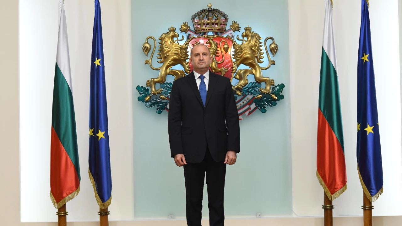 Държавният глава поздрави в телефонен разговор гръцкия министър председател Кириакос МицотакисКириакос