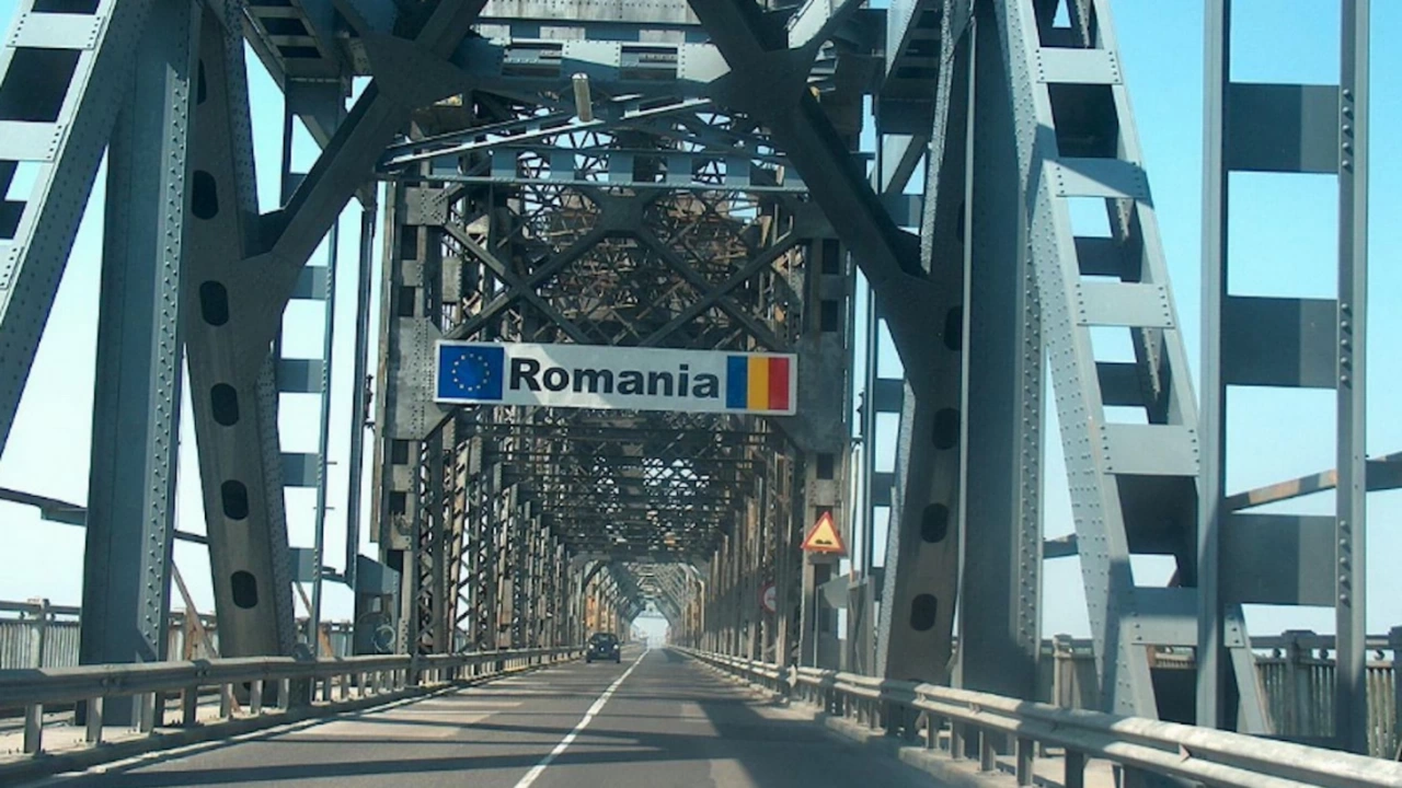 Километрични задръствания на граничния пункт Дунав мост при Русе Румънските