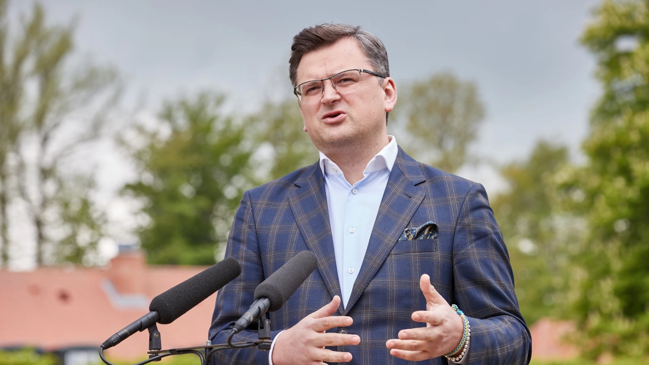 Украинският министър на външните работи Дмитро Кулеба призова Европейския съюз