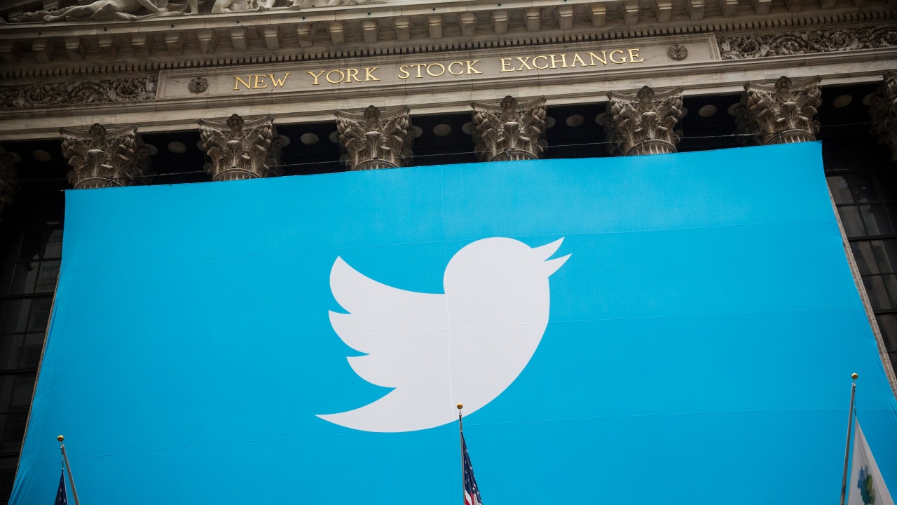 Съдят "Туитър" за неплатени сметки
