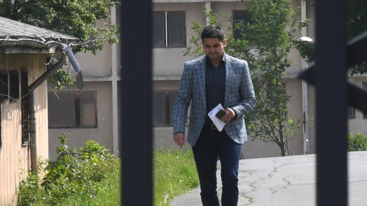 Изправят Радостин Василев пред съда