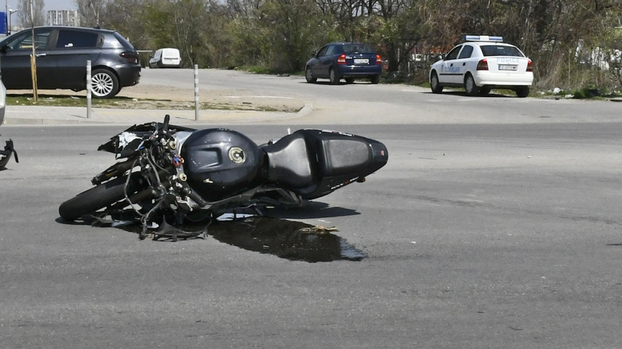 26-годишен моторист почина в ямболската болница след катастрофа