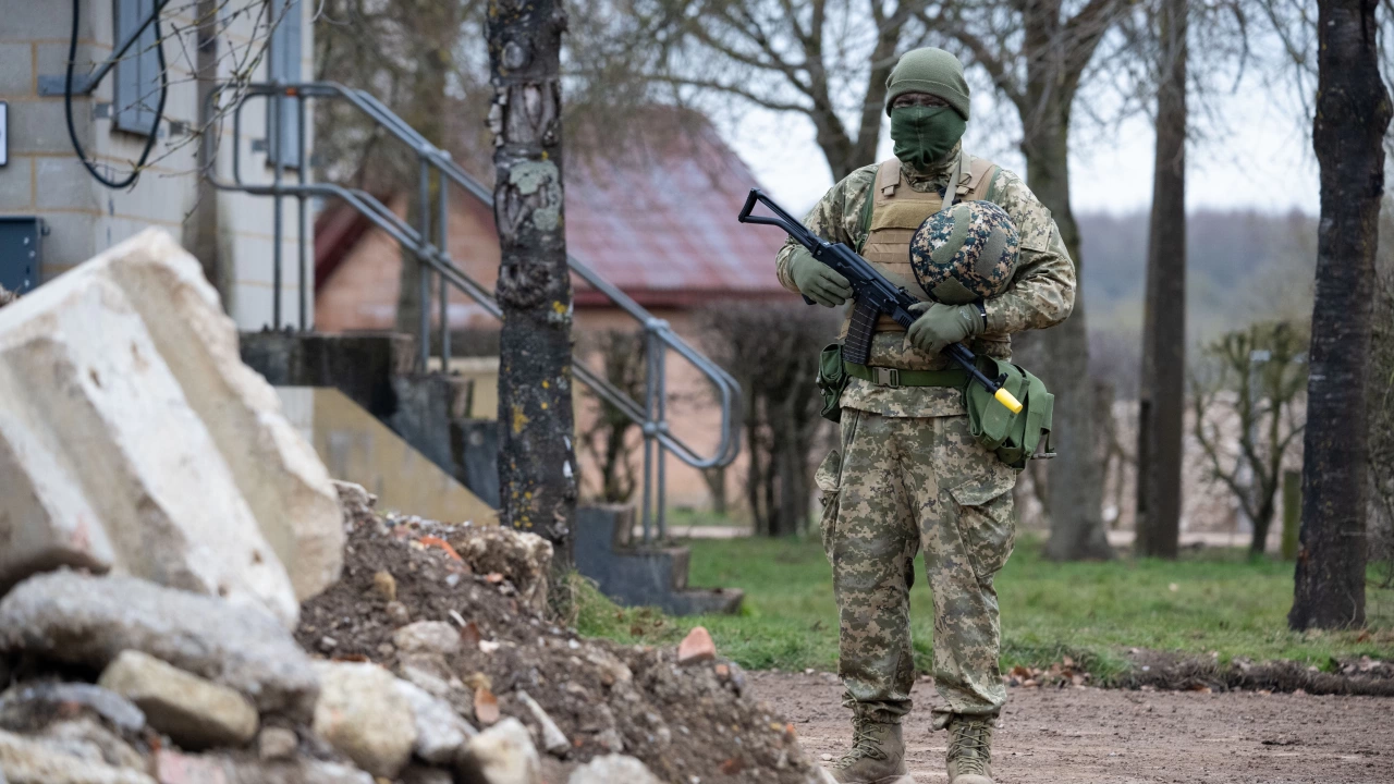 В неделя Украйна заяви че руските войски напредват в четири