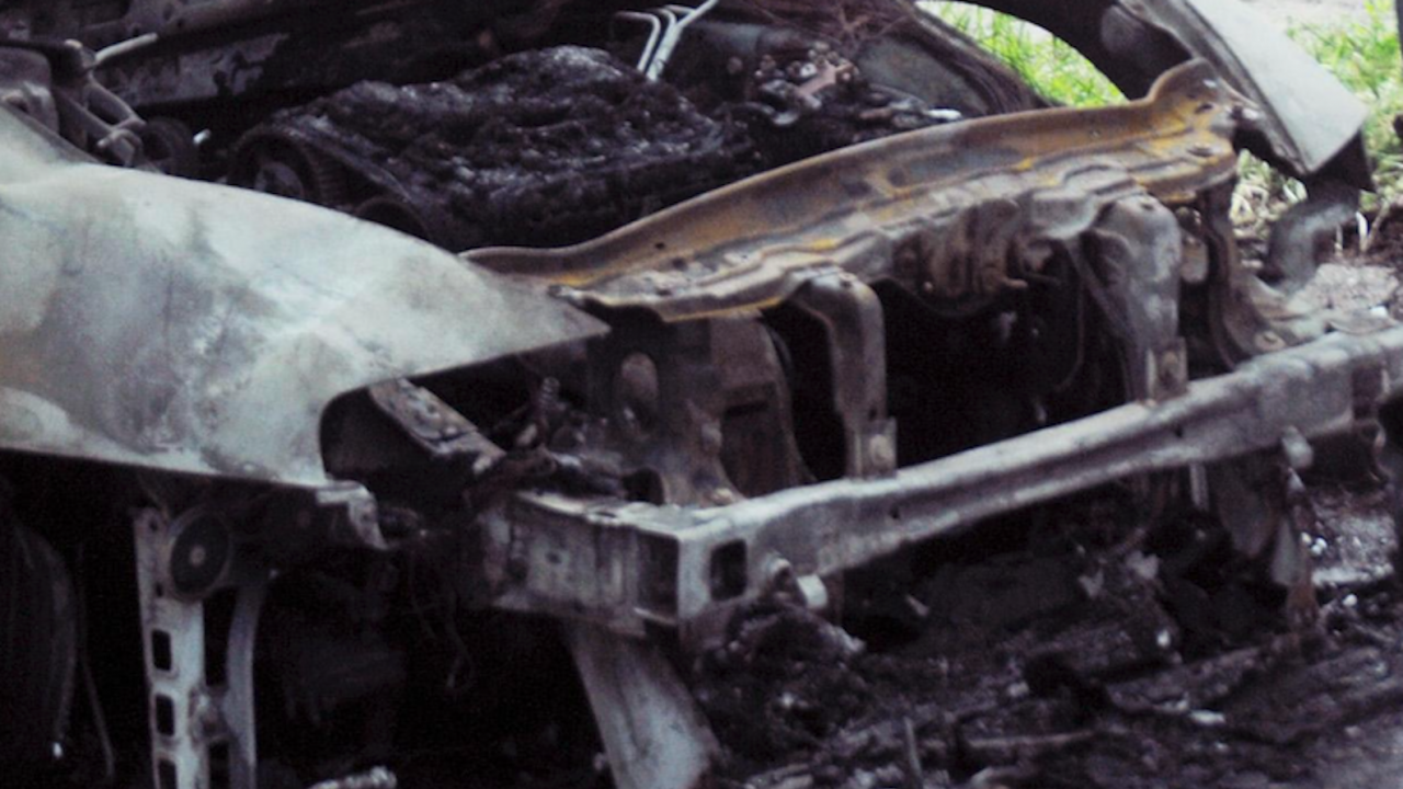 Късо съединение е причинило пожар в лек автомобил Ауди А4“.
Произшествието
