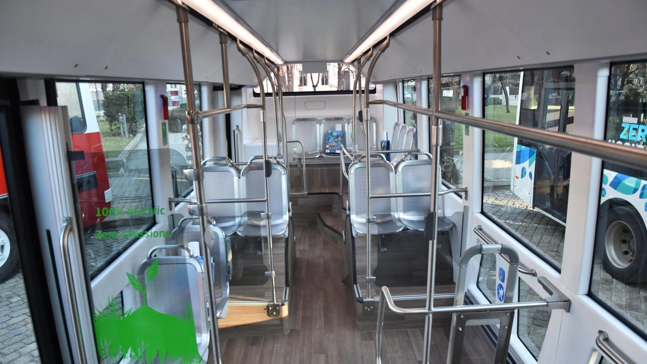 Пловдивчани редовно пътуват в автобуси без климатици в градския транспорт