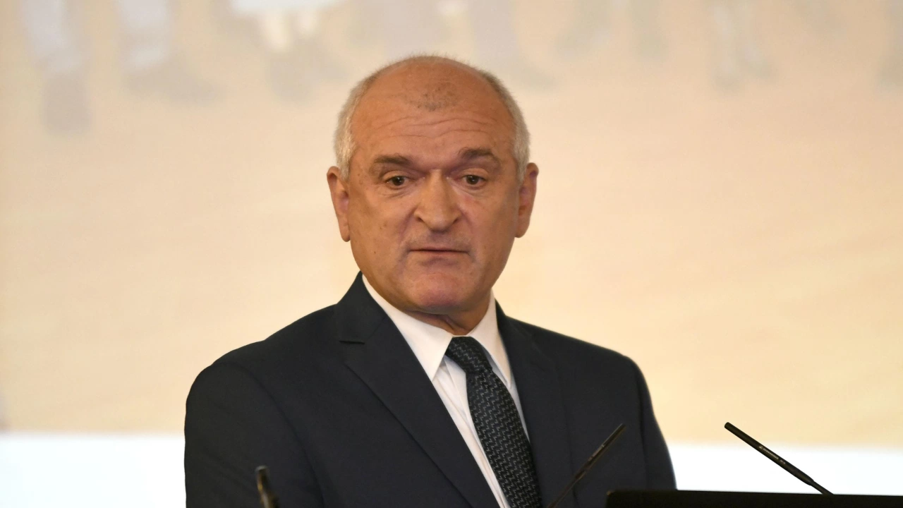 Димитър Главчев Димитър Борисов Главчев е български икономист счетоводител и политик