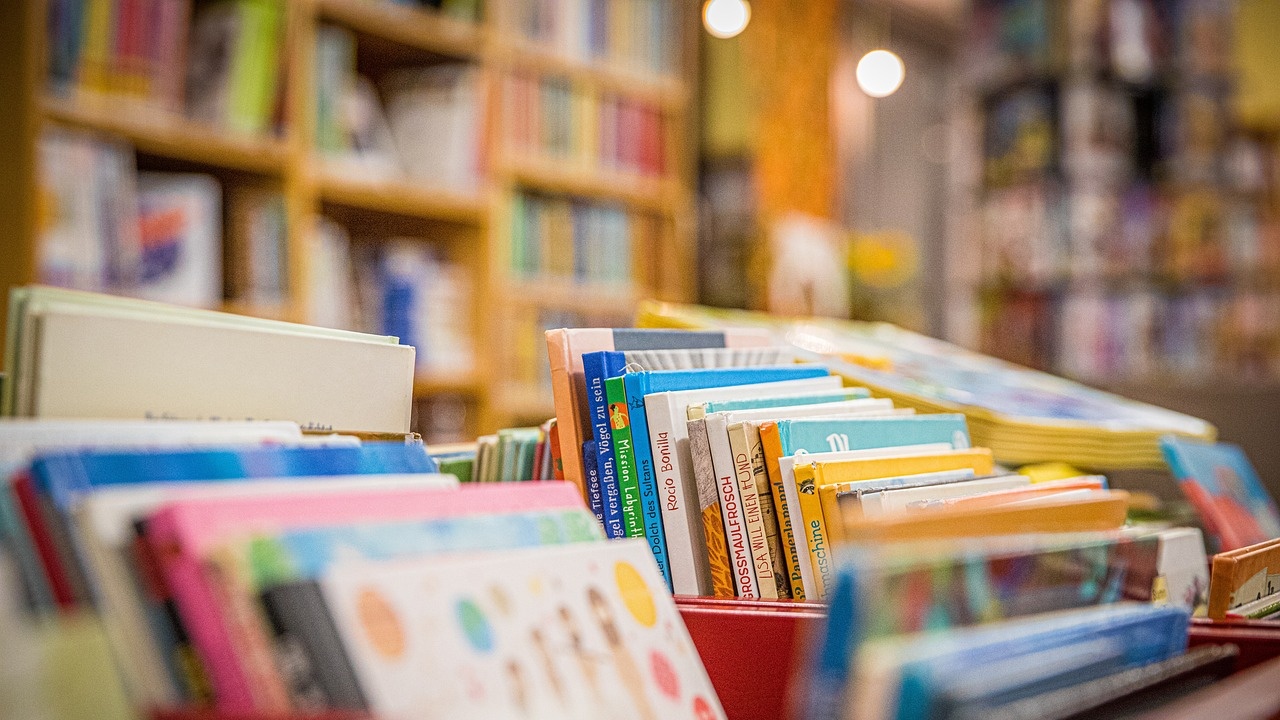 Рекордно висока глоба беше наложена на верига книжарници в Унгария.