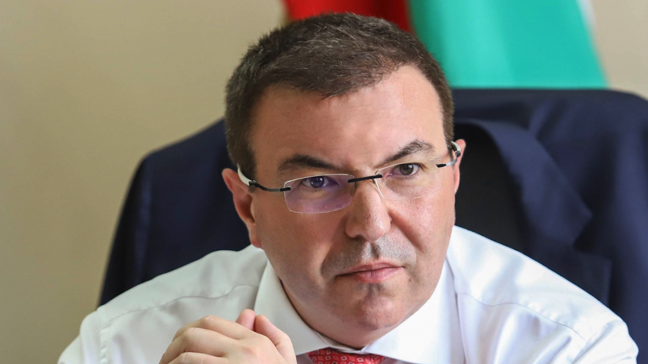 Костадин Ангелов излови здравния министър в лъжа