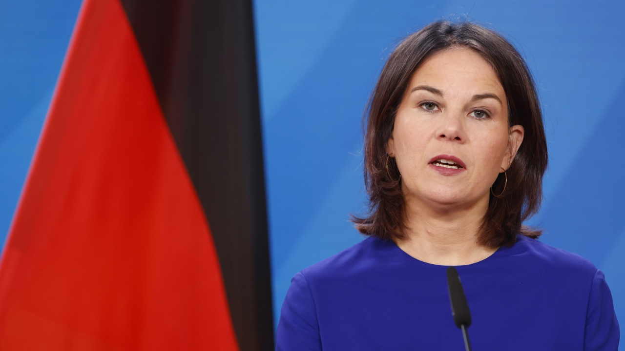 Германският външен министър Аналена Бербок заяви, че всяка ракета, изстреляна