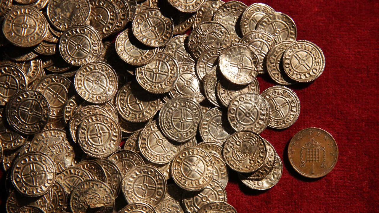 Разследващите кражбата на стотици древни златни монети от германски музей