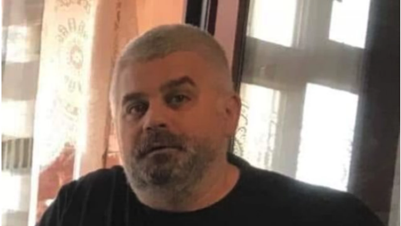 Издирват 46 годишен мъж от Хасково съобщиха от полицията Златко Дерменджиев е изчезнал на