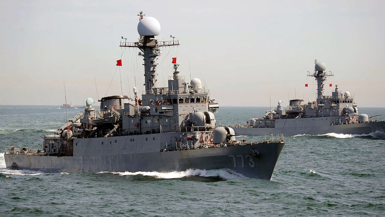 Китай заяви днес че е изпратил военноморски кораби в подготовка